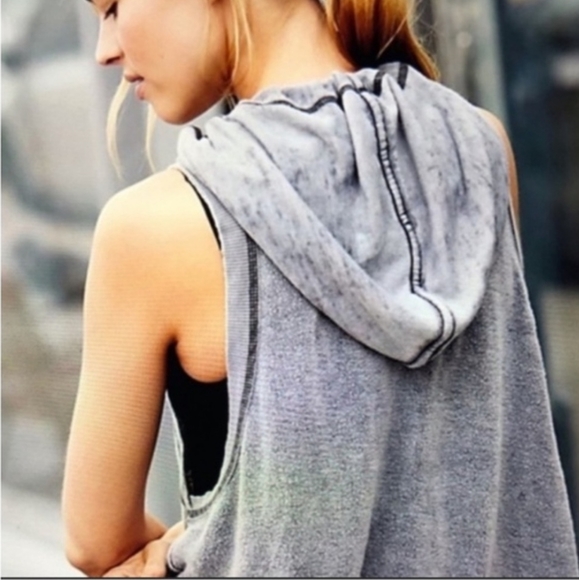 🆕️ FP Movement Meadowbrook Hoodie - Picture 3 of 3